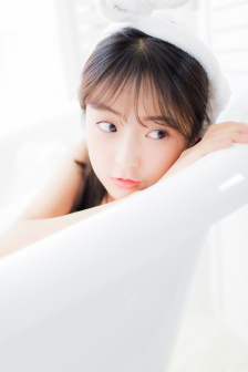 我爸比我小四岁